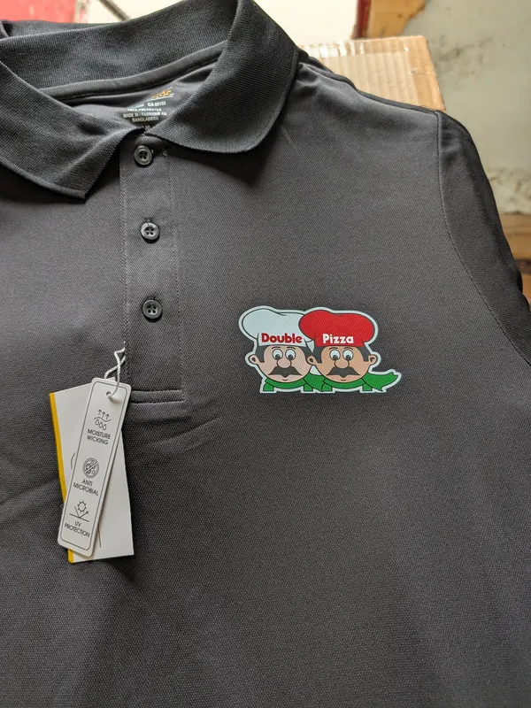 Polos pour le personnel d'une pizzeria